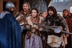 ZAKLIATA JASKYŇA / premiéra